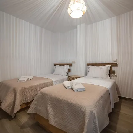 Epithea 4 με ιδιωτική πισίνα *